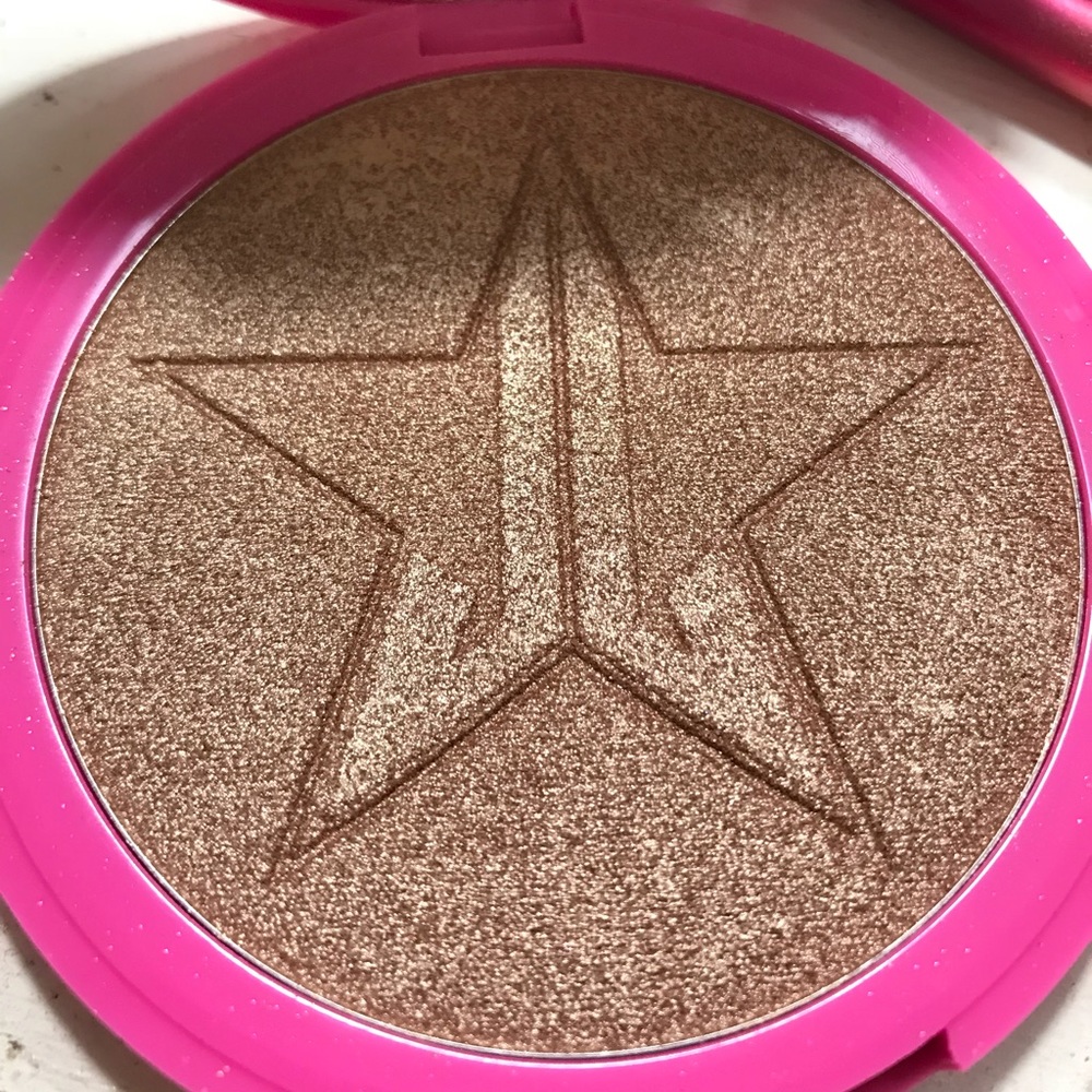 Almost brand new Jeffree Star highlighter